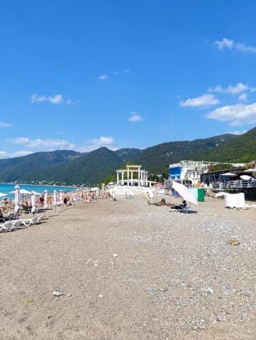 Центральный пляж Новой Гагры
