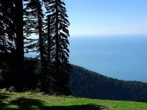 Спуск с г. Мамдзышха на параплане