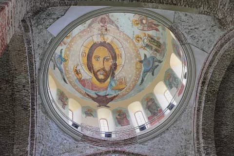 Патриарший собор в Пицунде