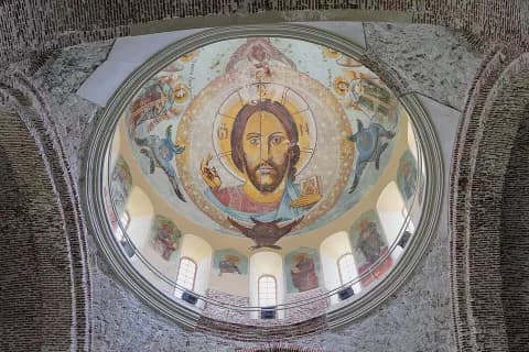 Патриарший собор в Пицунде