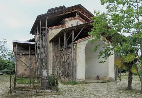 Лыхненский храм